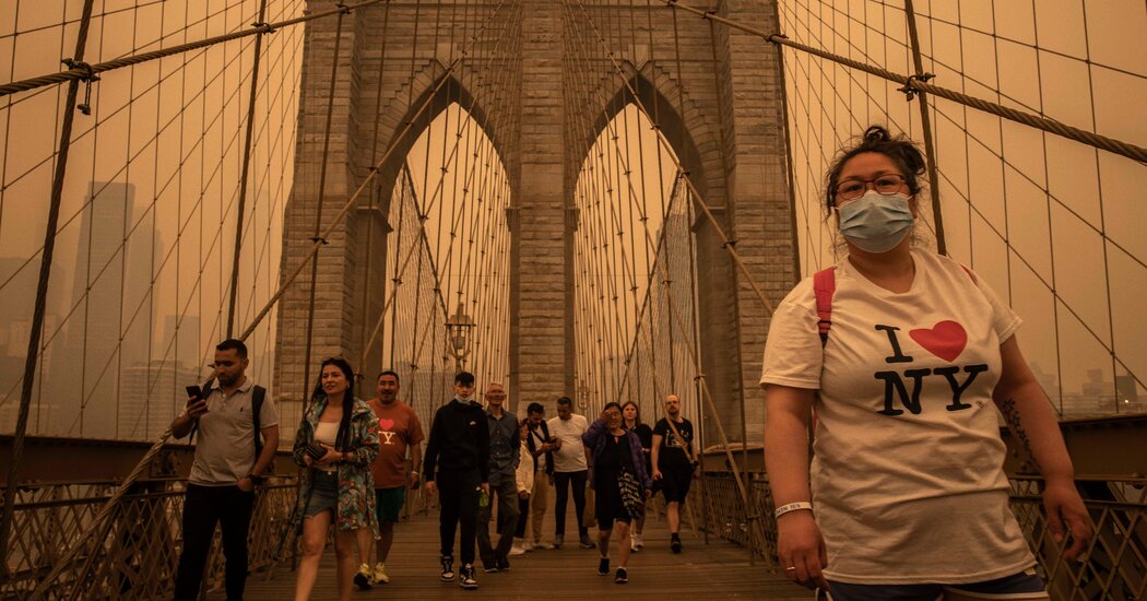 NY City Covered in Smoke from Unusual Wildfire